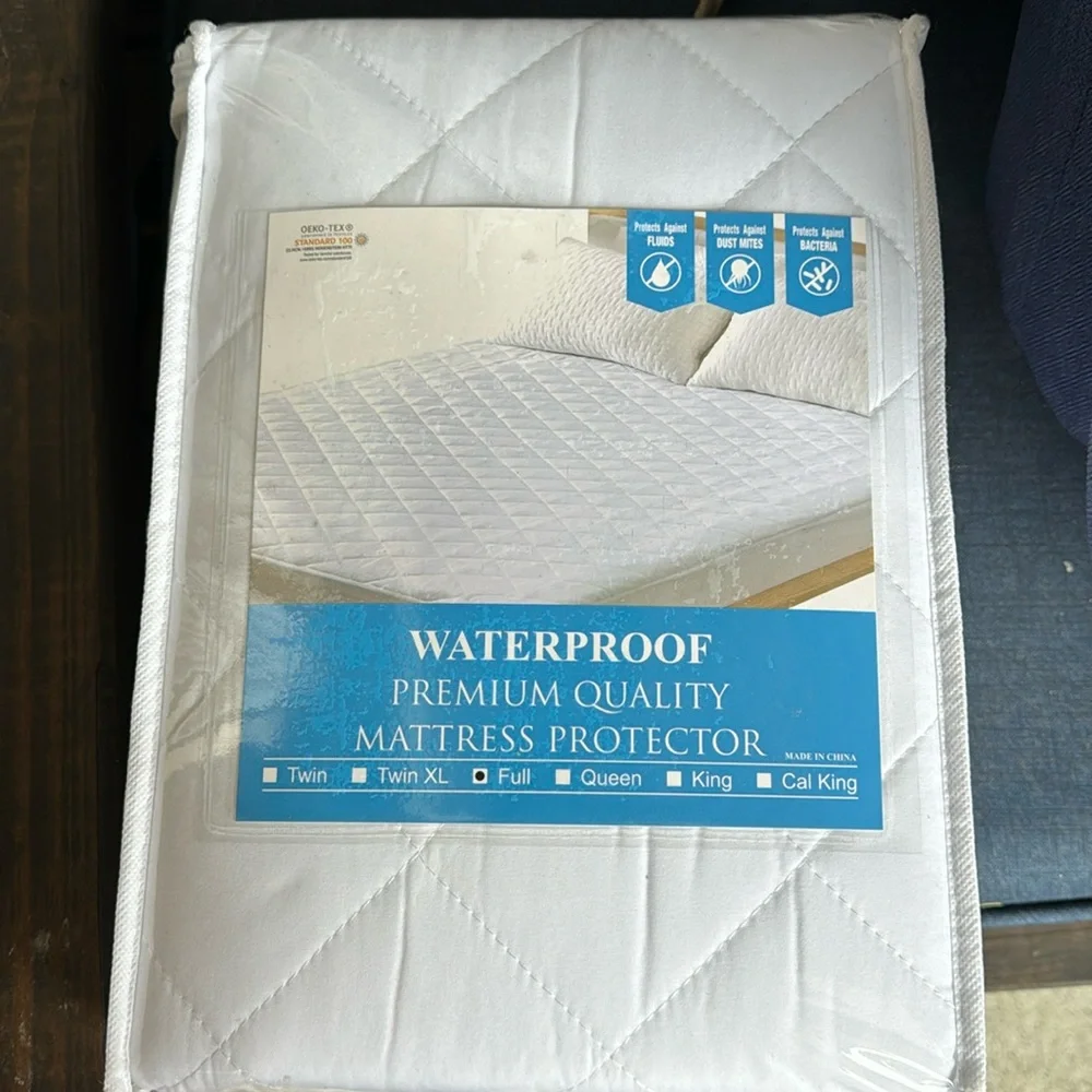 Waterproof mattress cover for full-size mattress
